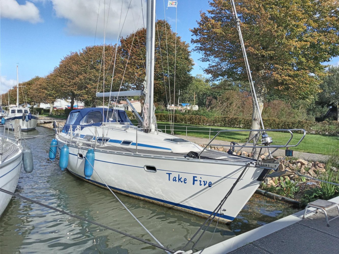 Bavaria - Sailing Yacht - GRP (Polyester) - 1996 - € 43.500 — foto 2 van 11