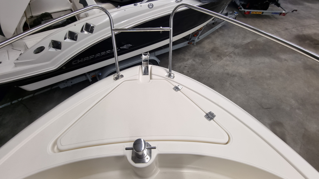 Jeanneau Merry Fisher 585 met Suzuki DF90A en trailer — foto 14 van 19