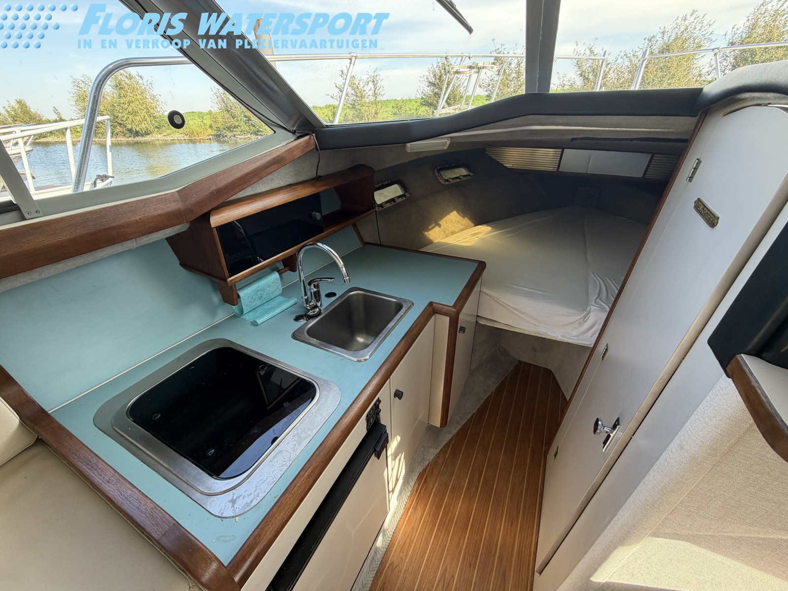 Bayliner 2858 Fly — foto 12 van 18