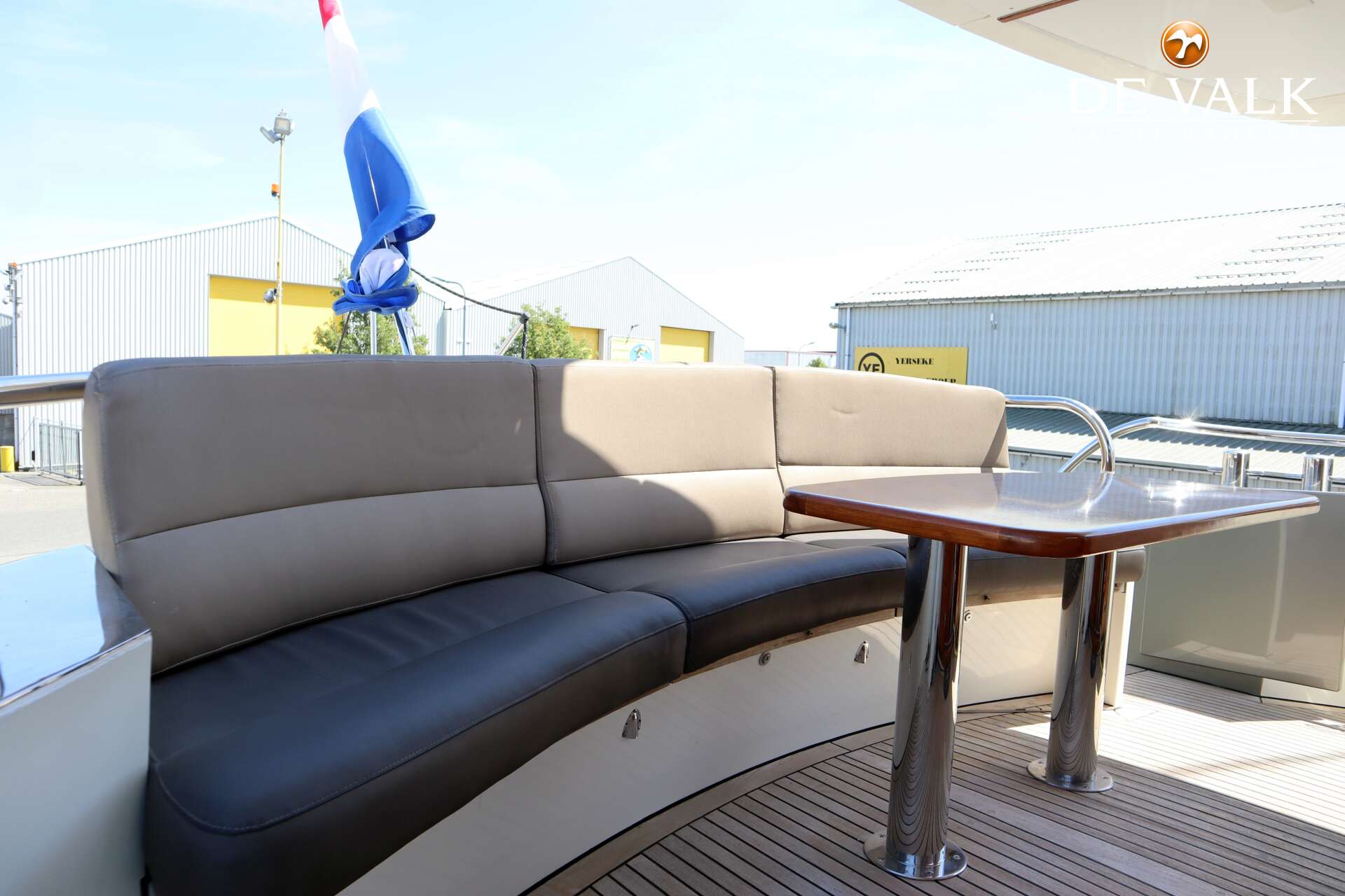 Van der Valk Continental 15.50 FR — foto 7 van 42
