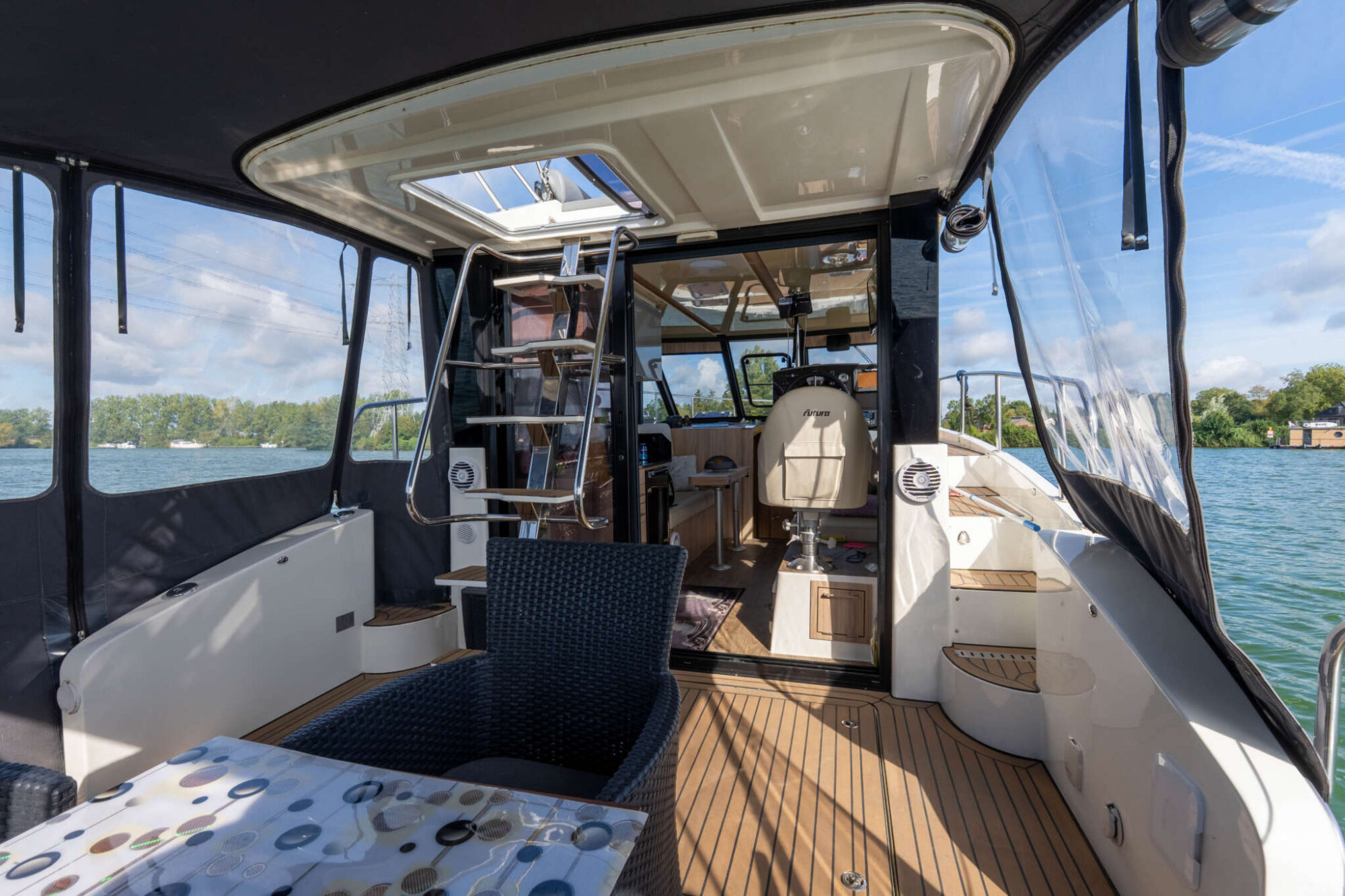 Cobra Yachts Futura 40 Grand Horizon — foto 39 van 55