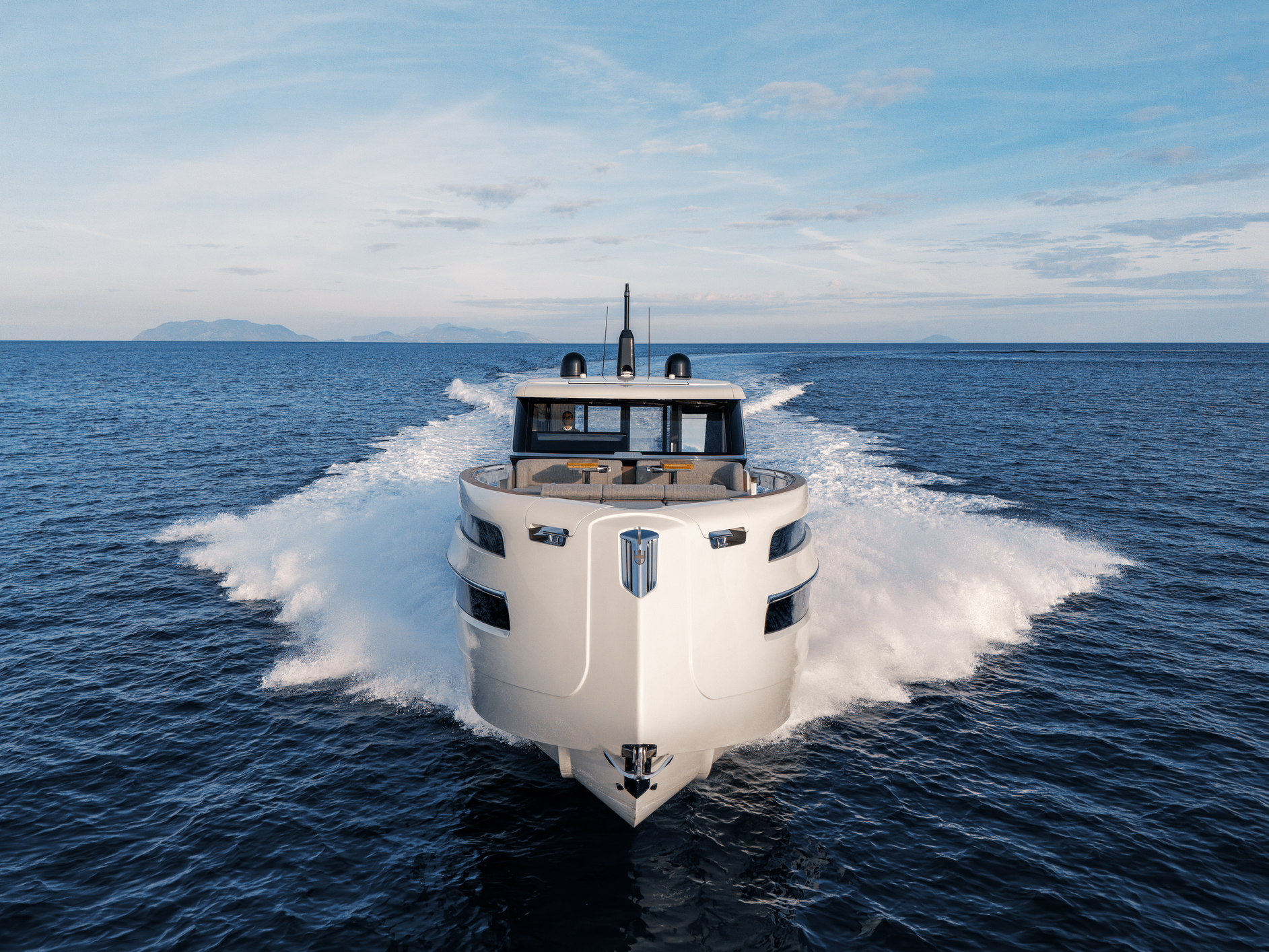 Invictus yachts Invictus ST550 met 2x 950 pk Volvo IPS direct leverbaar — foto 19 van 28