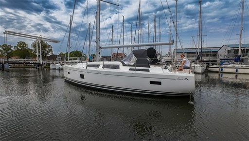 Hanse 388 (2023) — foto 9 van 12