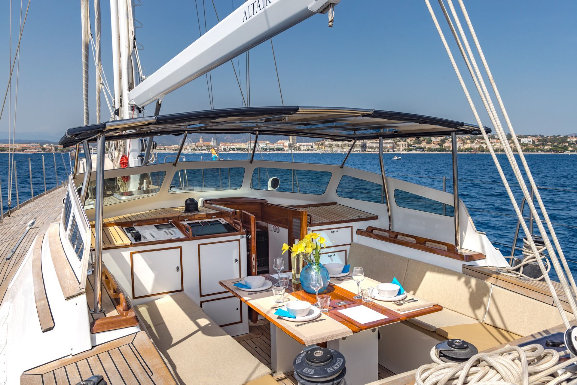 Nordia Van Dam 82 Ketch - "Altair" — foto 4 van 12