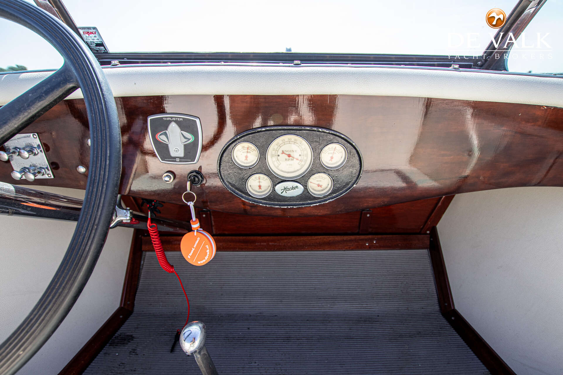 Hacker-Craft Triple Cockpit Runabout — foto 20 van 33
