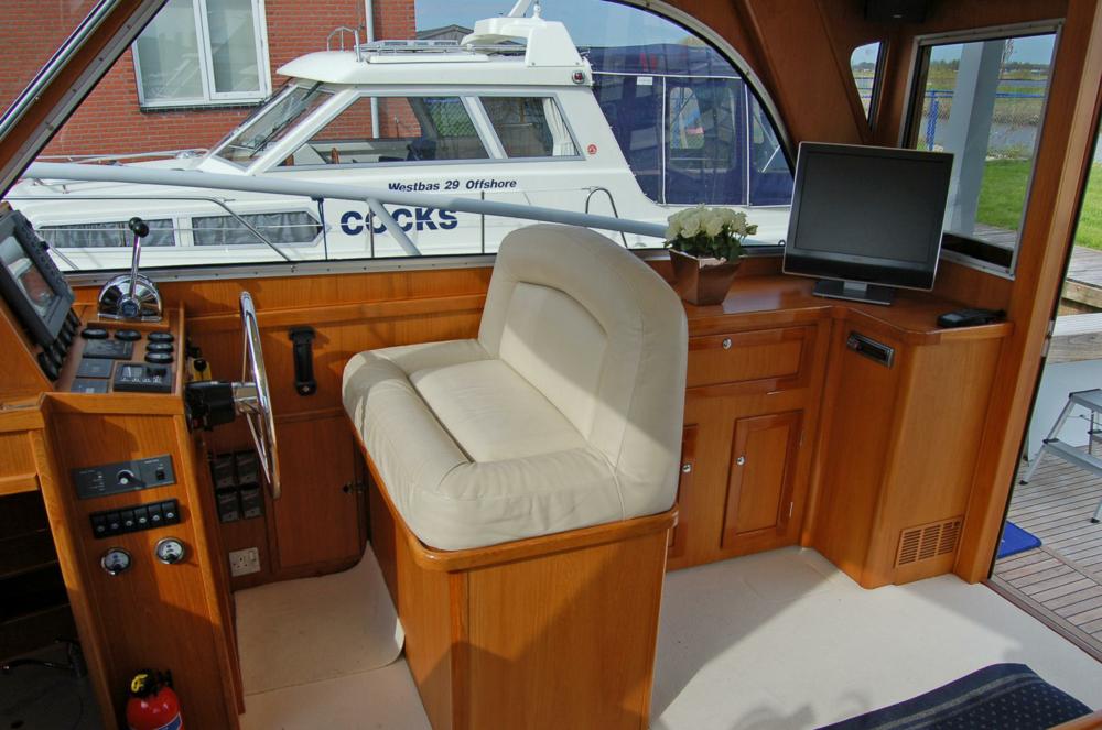 Striker Sport Fisher — foto 20 van 25