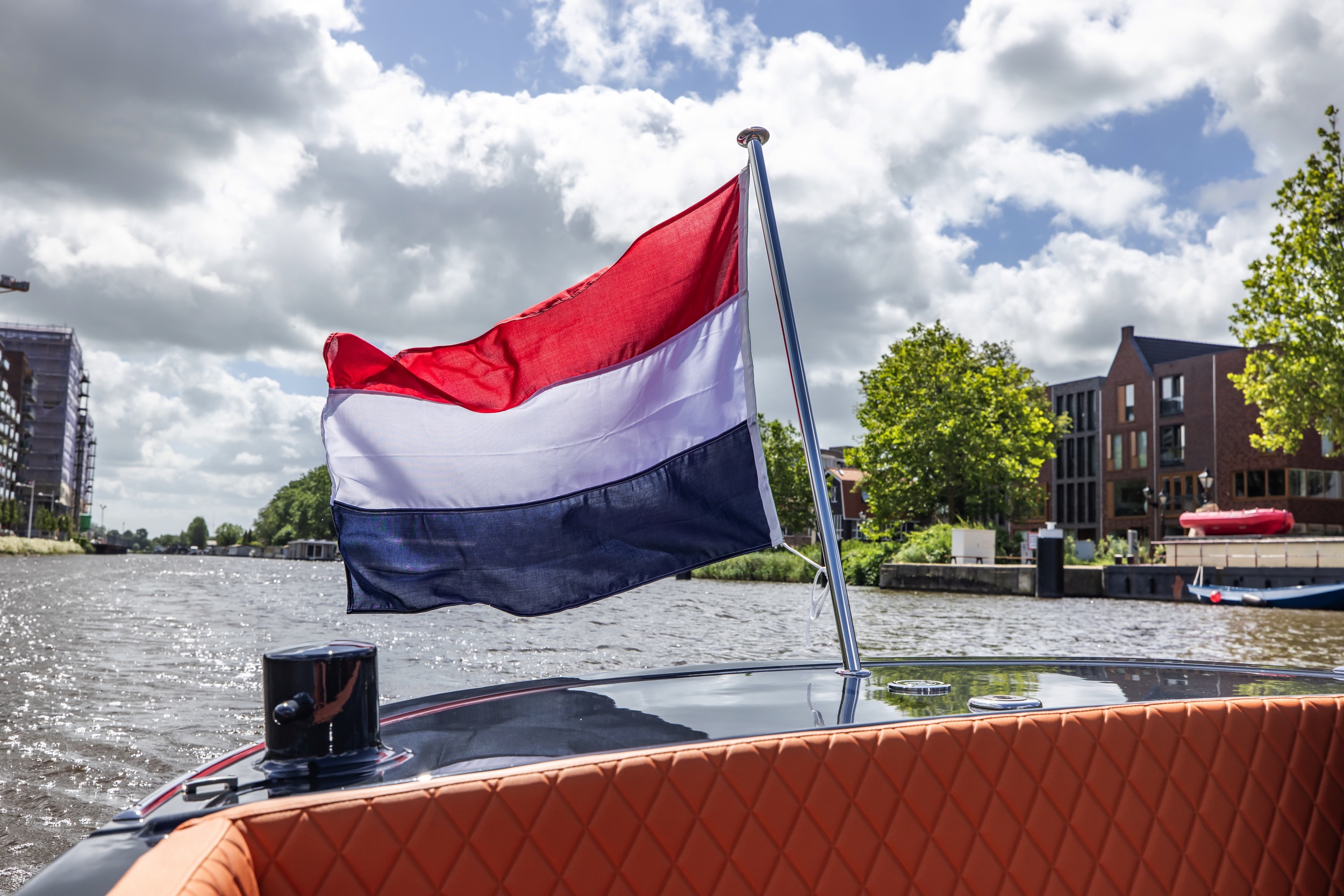 WB1 DE (Diesel-Hybride) — foto 4 van 18