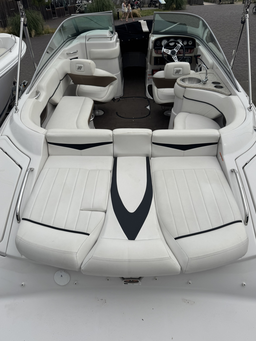 Four Winns H240 — foto 9 van 29