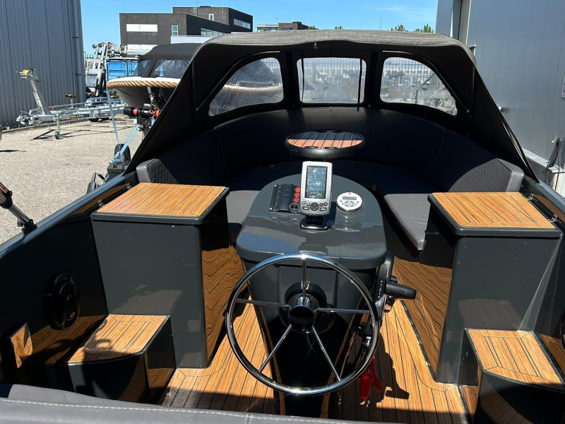 Oldambtsloep 550XL + 20pk Suzuki 2021 — foto 5 van 12