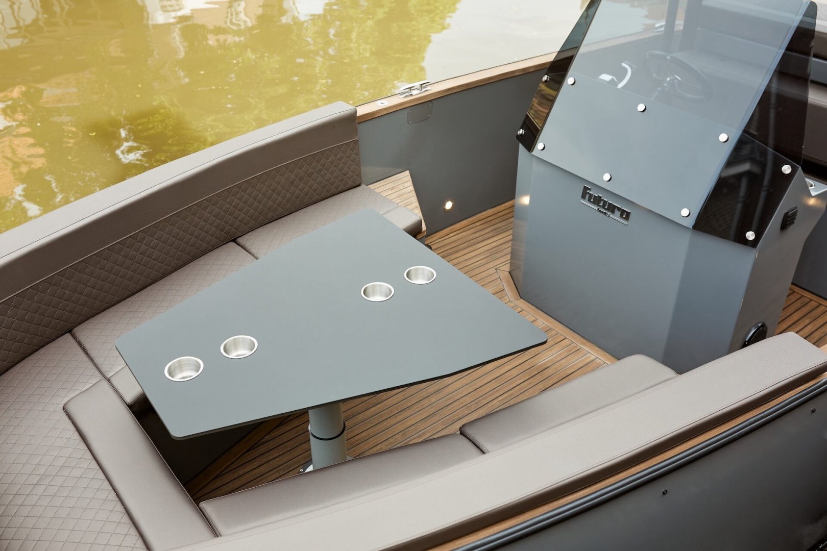 Futuro ZX25 Outboard — foto 8 van 12