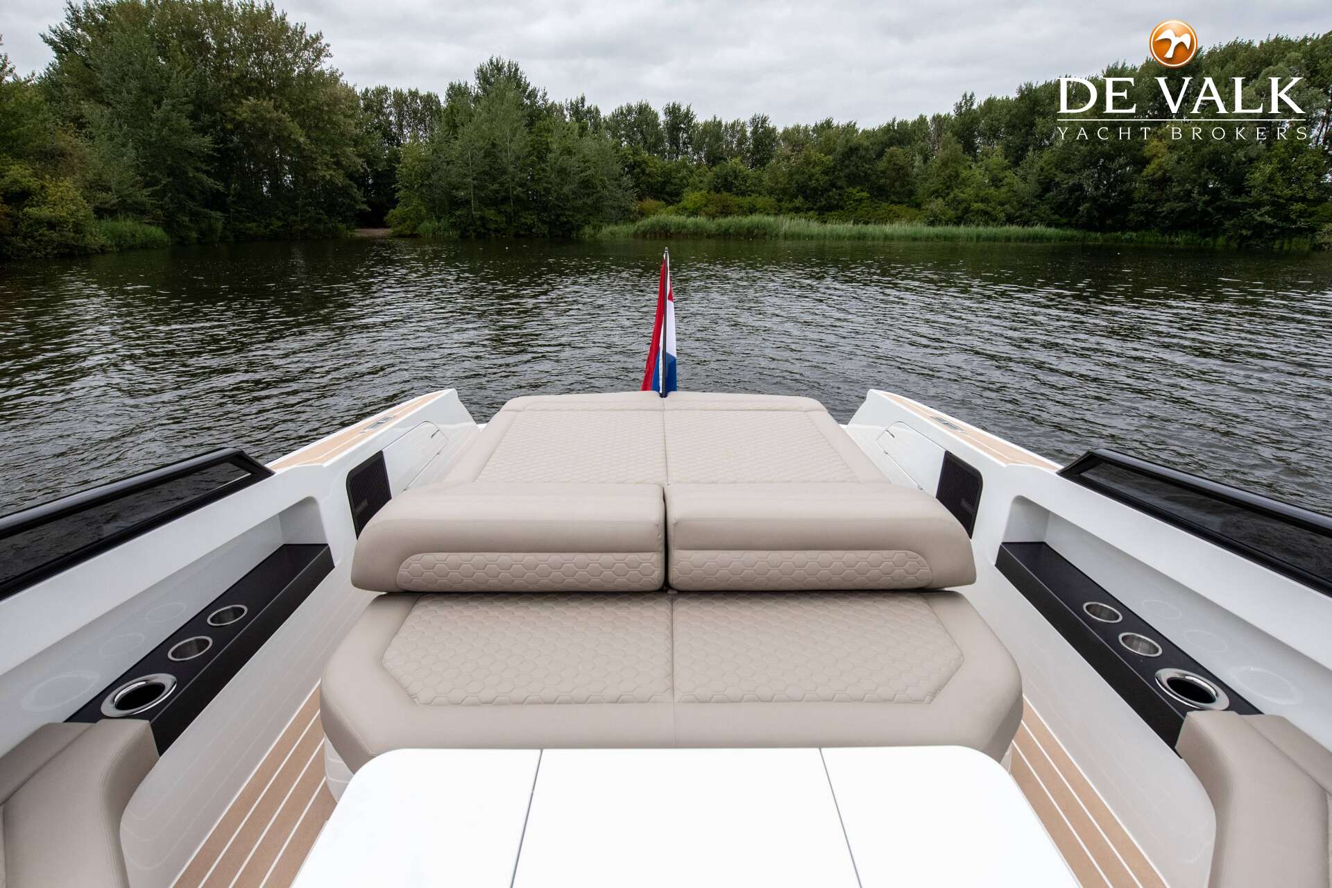 Reborn 40 R Cabin — foto 34 van 35