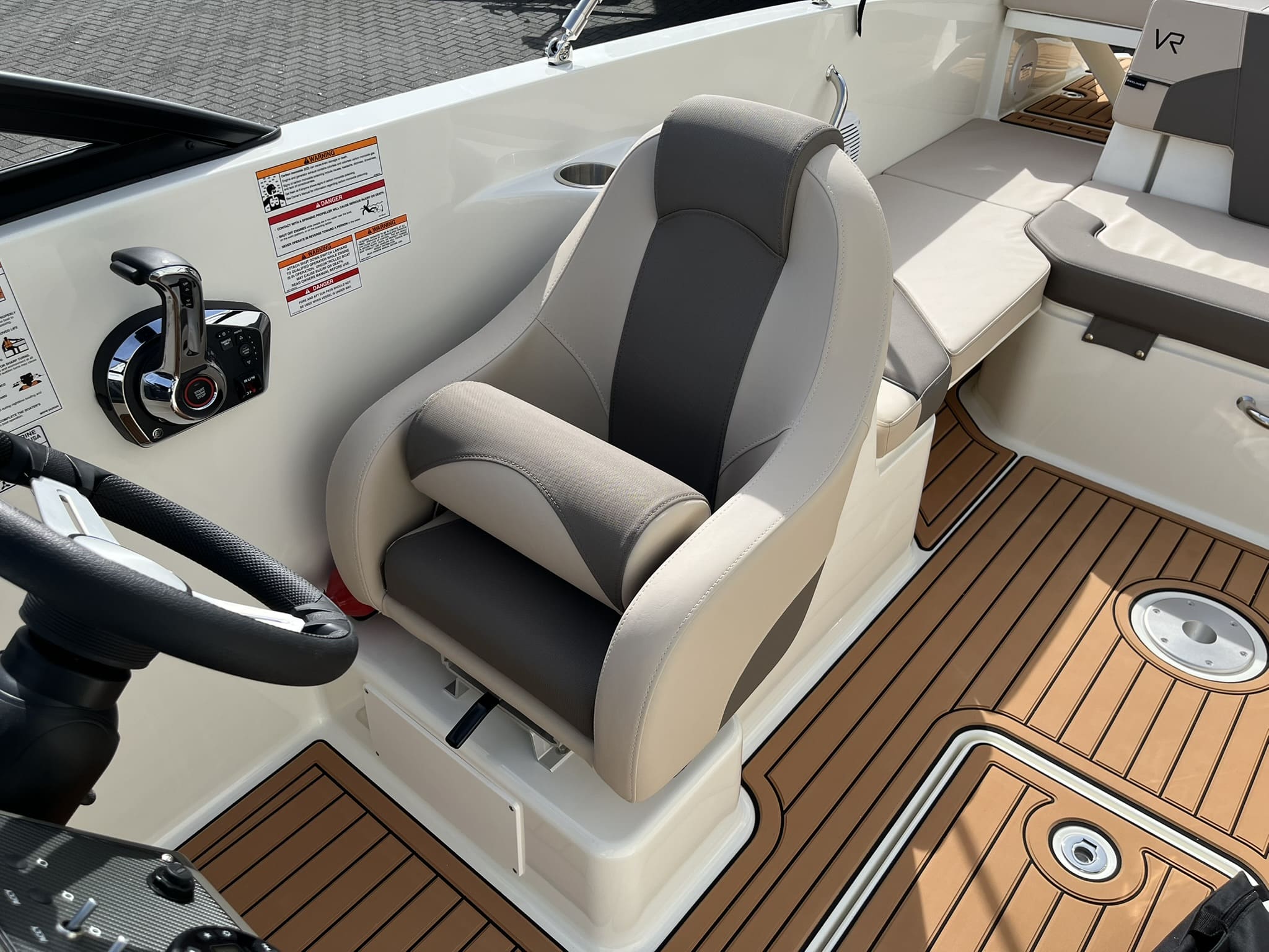 Bayliner VR6 Bowrider — foto 30 van 31