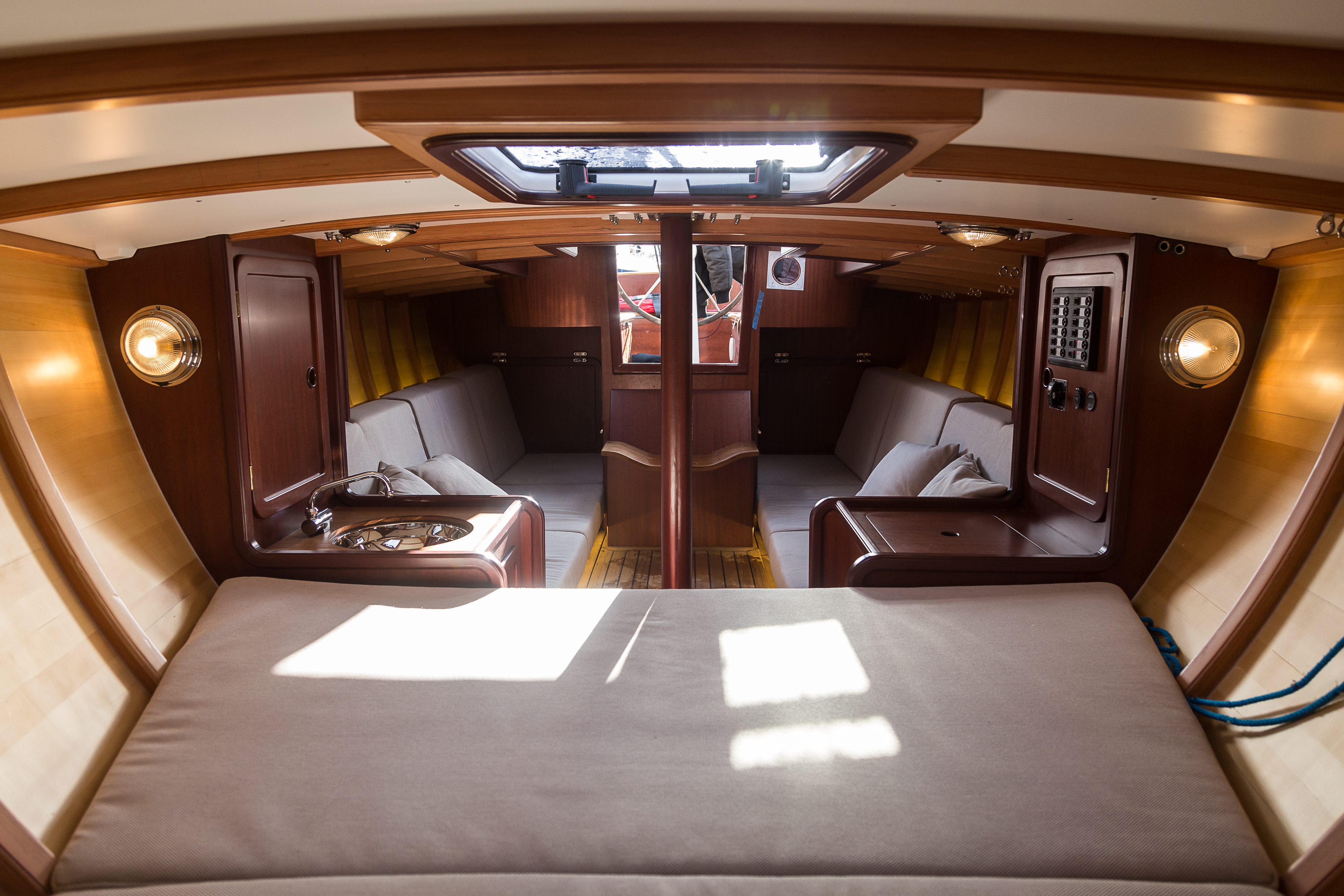 Hoek Classic 33 for sale at Hoek Brokerage, please visit our website — foto 8 van 8