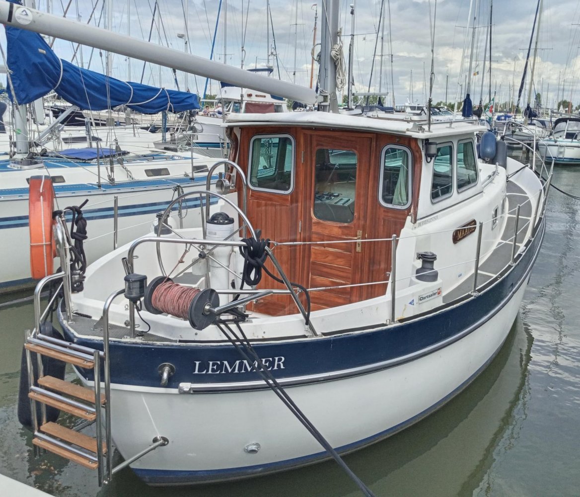 (Peugeot Indenor) Dartsailer - Motor Yacht - GRP (Polyester) - 1985 - € 18.000 — foto 5 van 11