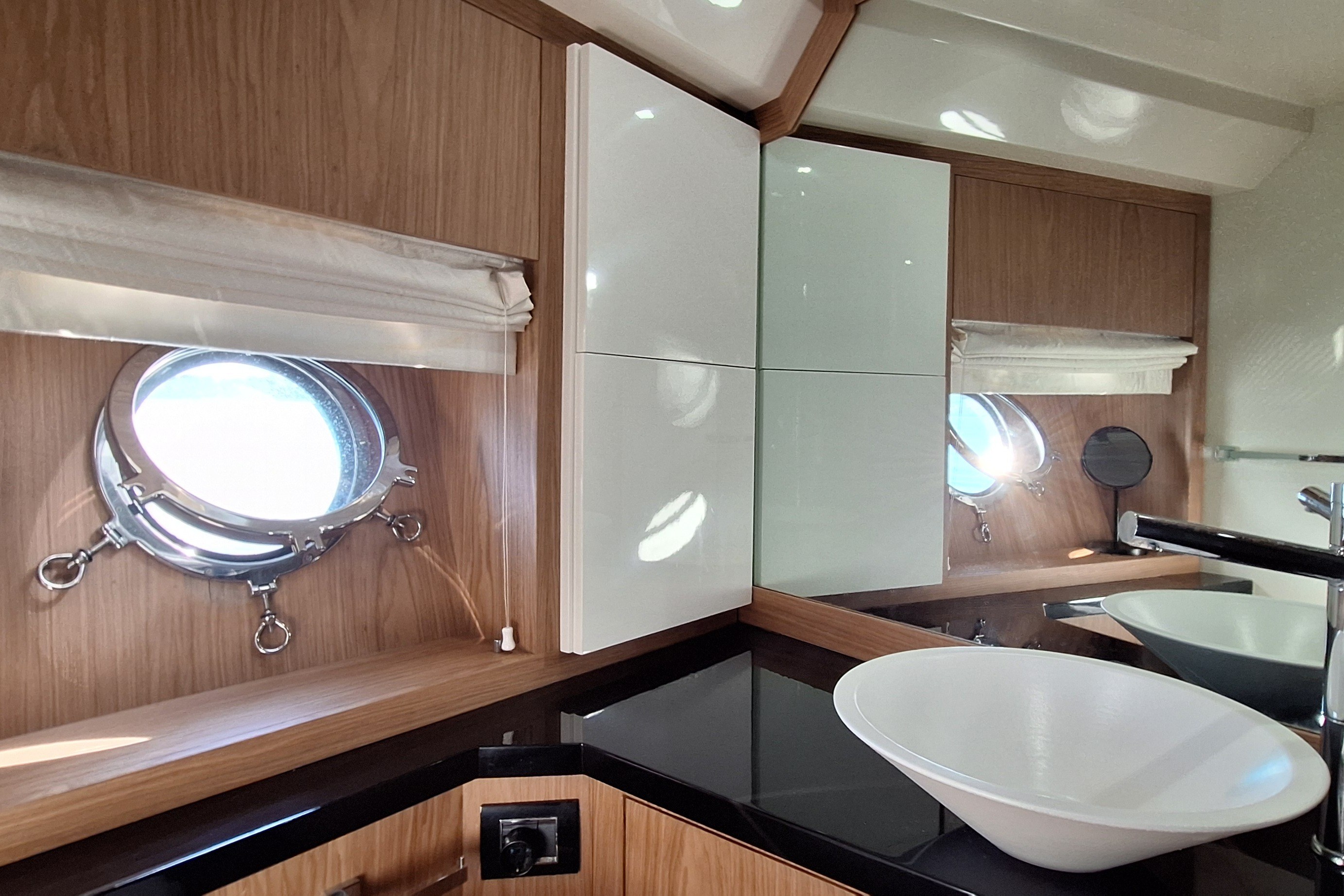 Sessa Marine C52 — foto 76 van 77