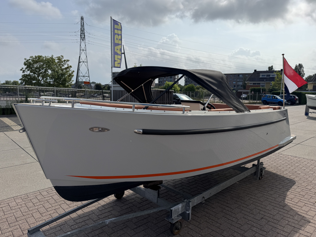 Maxima 630 - Vernieuwd model met Honda 30 pk en vast roer — foto 4 van 26