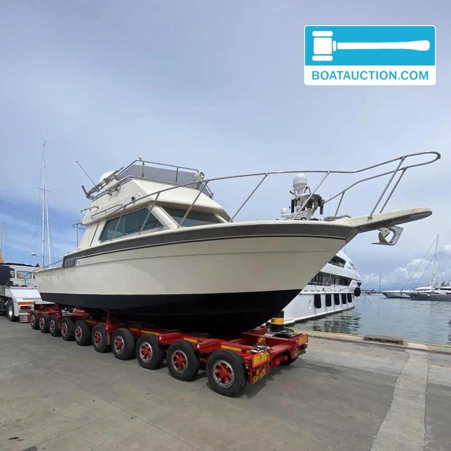 Hatteras 32 Sport Fly — foto 1 van 16