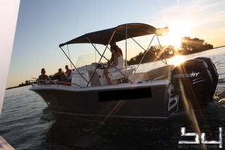 White Shark 246 - BluYachting — foto 8 van 11