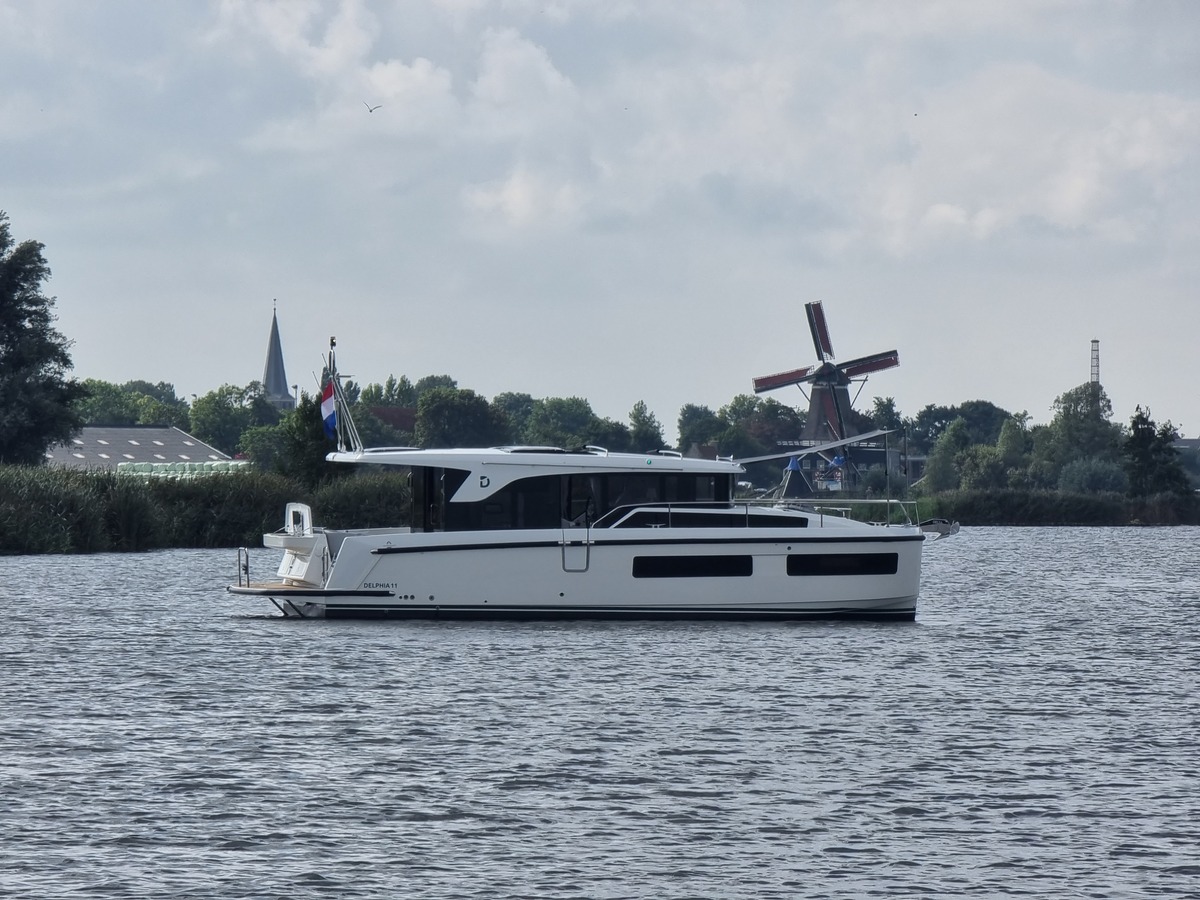 Delphia Yachts 11 Sedan