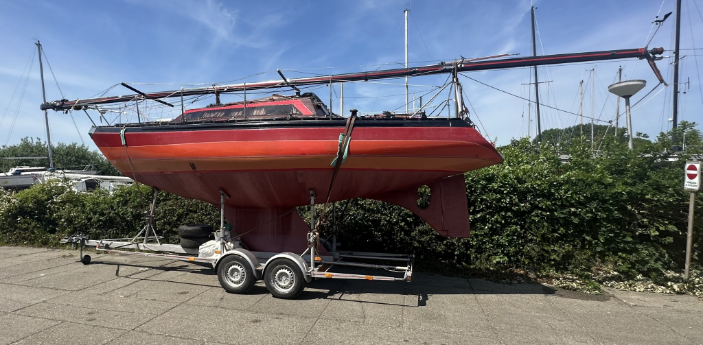 Defender 27 — foto 1 van 17