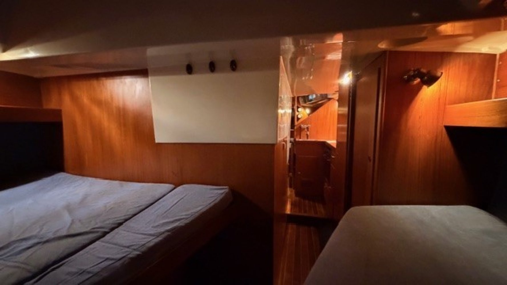 Contest - Sailing Yacht - GRP (Polyester) - 1979 - € 49.900 — foto 10 van 11