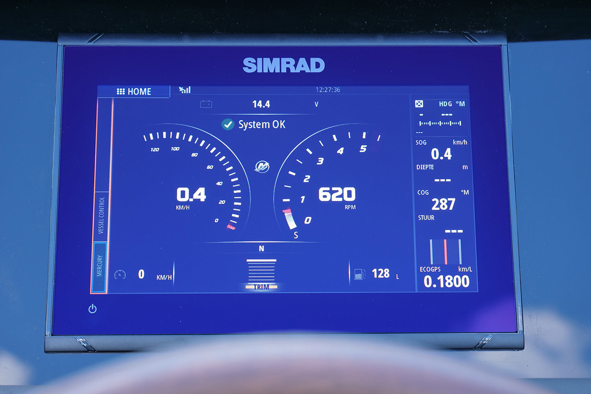 Sea Ray SPX 230 — foto 30 van 42