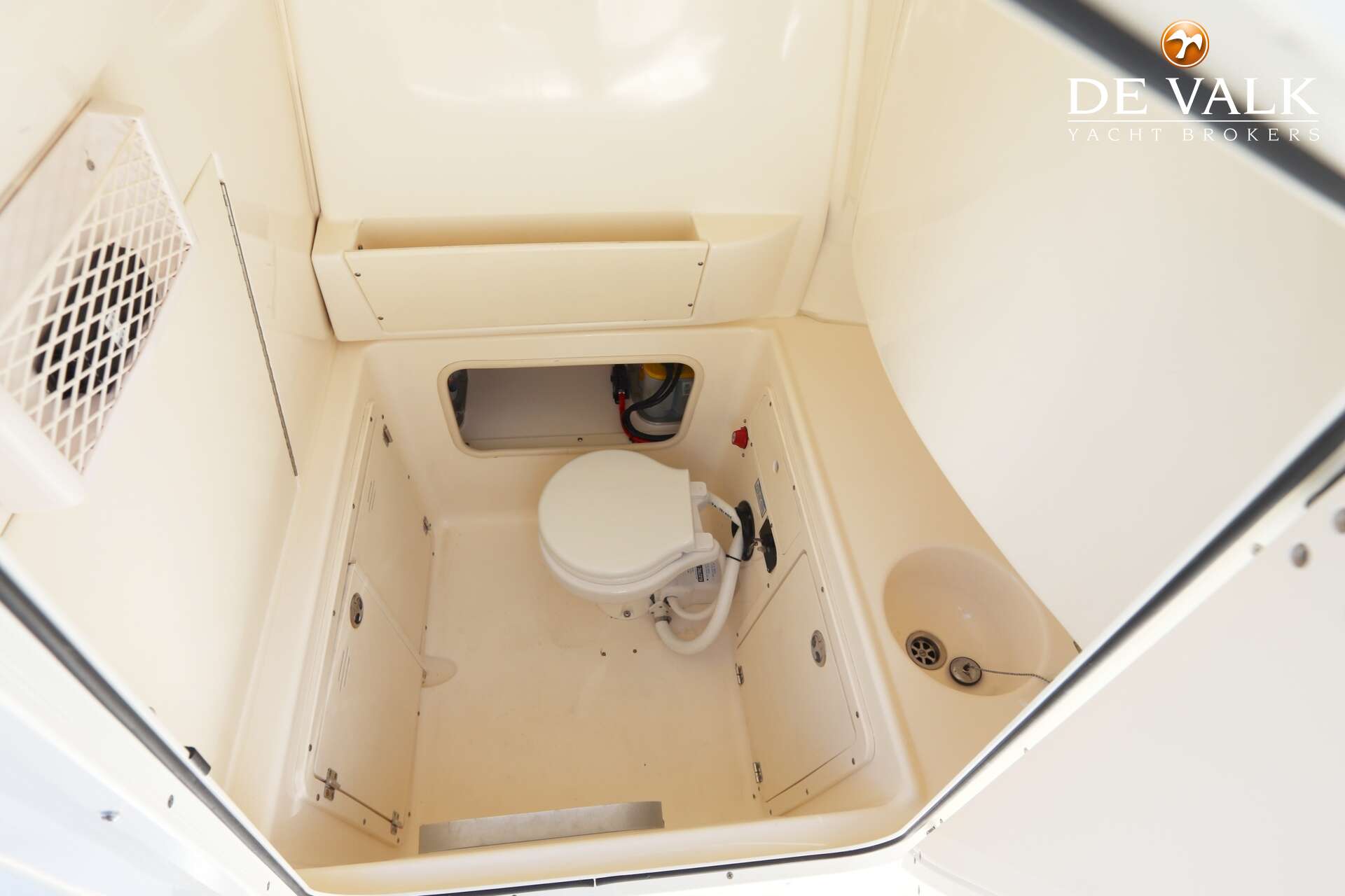 Boston Whaler 270 Outrage — foto 32 van 42