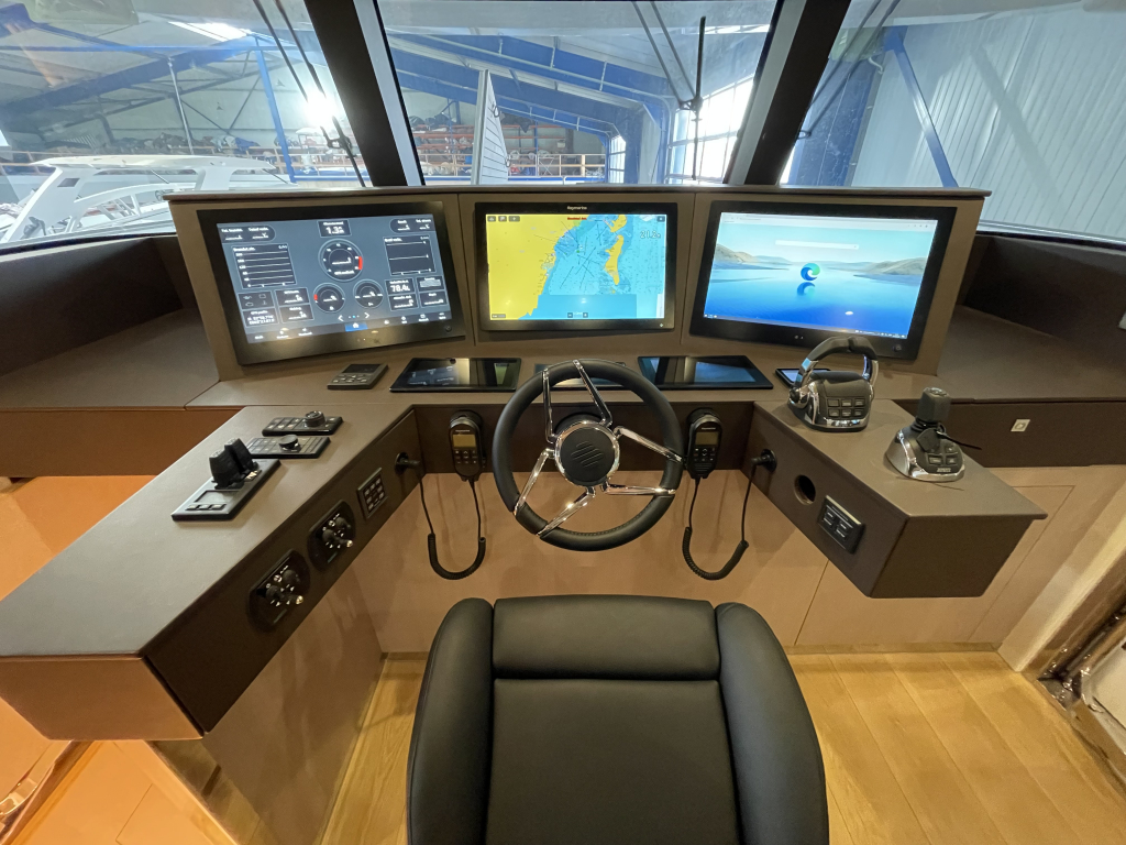 Storm X55 — foto 17 van 82