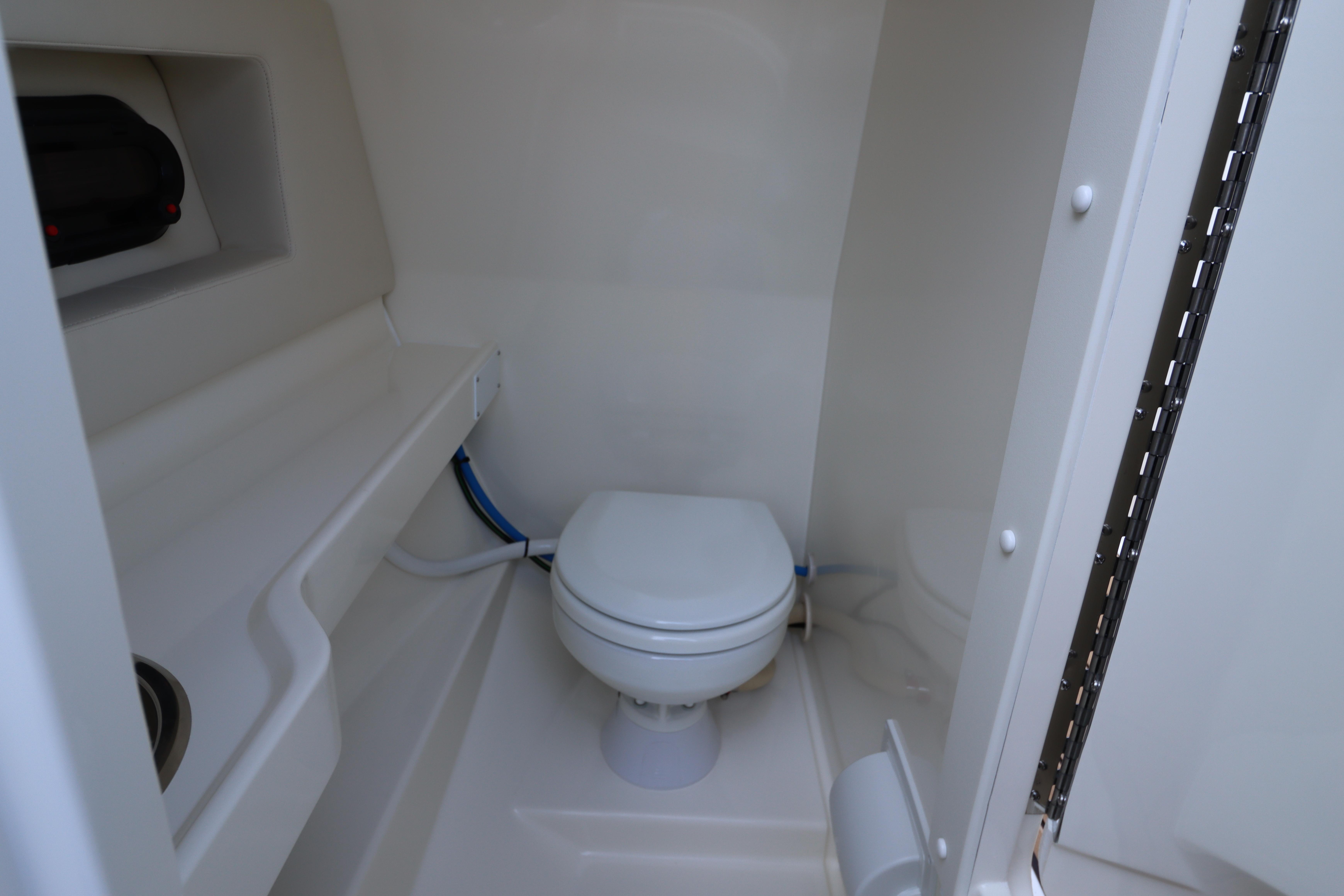 Sea Ray SLX 250 — foto 12 van 39