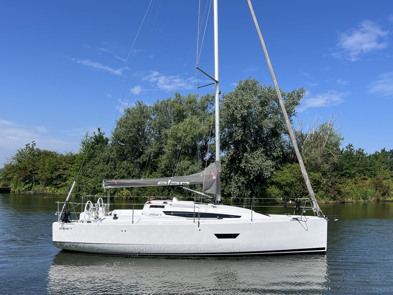 Elan E3 — foto 1 van 49