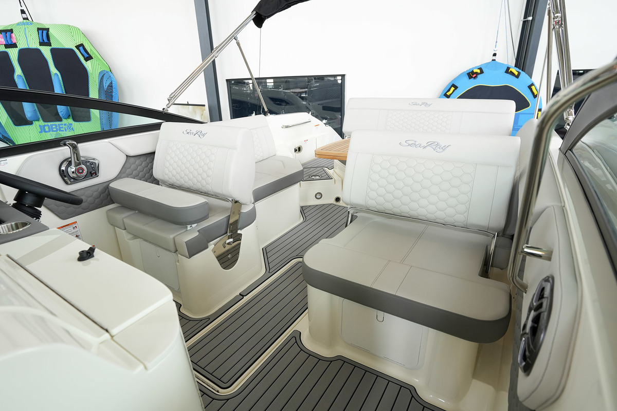 Sea Ray SDX 250 — foto 28 van 82