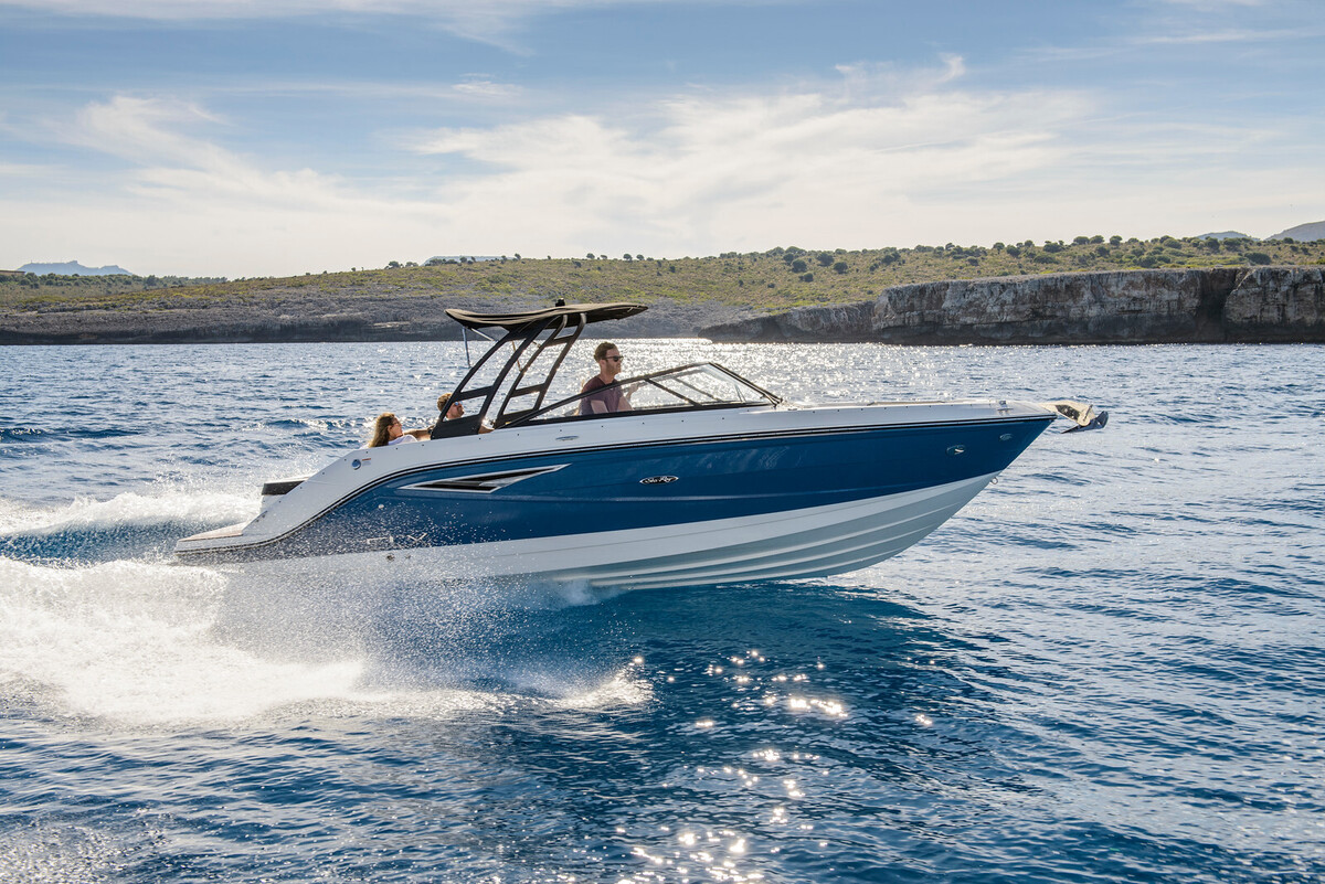 Sea Ray SLX 250 — foto 1 van 17