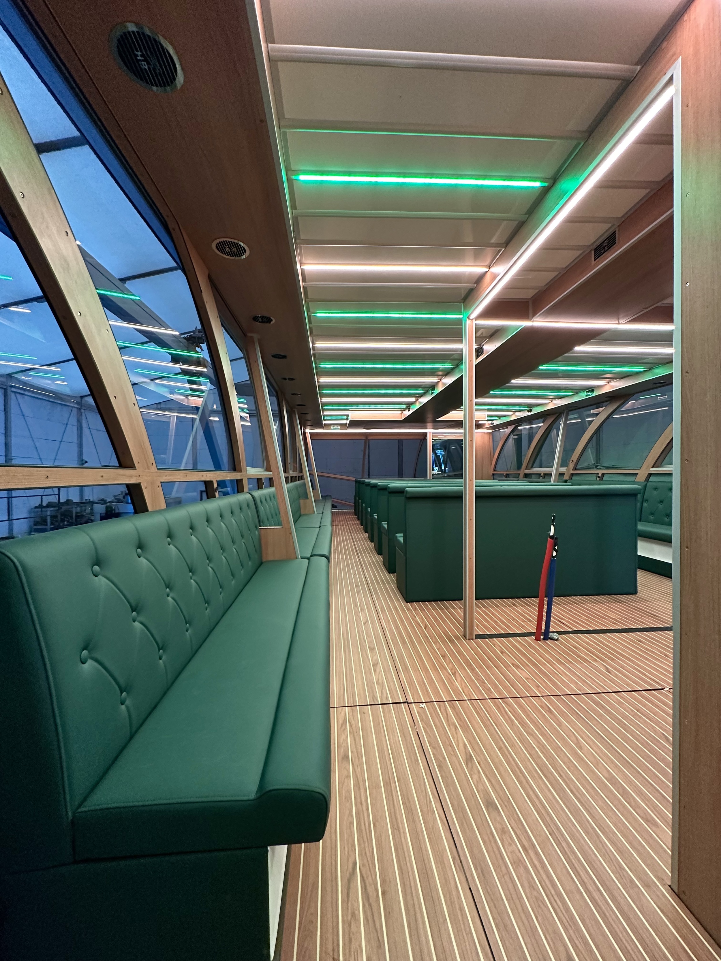 Holiday Boat Sundeck 57 Passenger Catamaran — foto 38 van 39