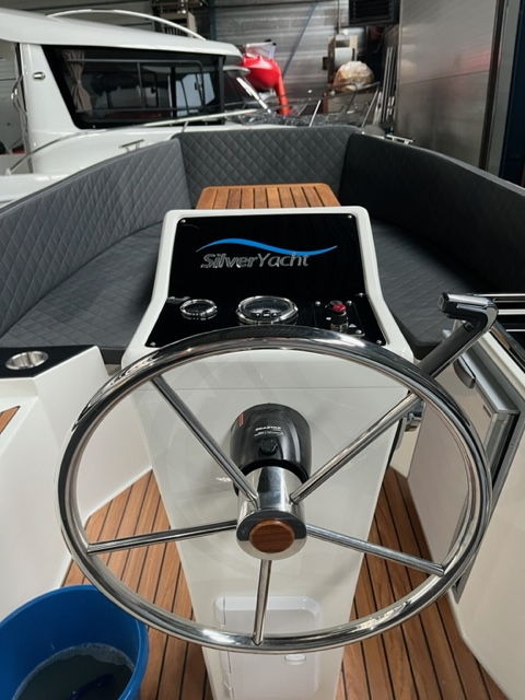 Silveryacht Silver 655 Tender sloep + 50PK Tohatsu buitenboordmotor — foto 9 van 17