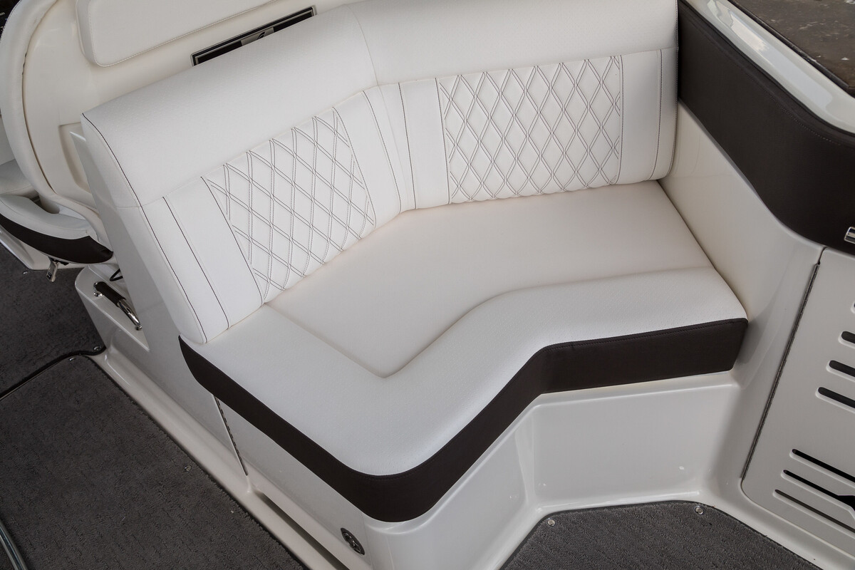 Sea Ray SLX 310 — foto 13 van 16