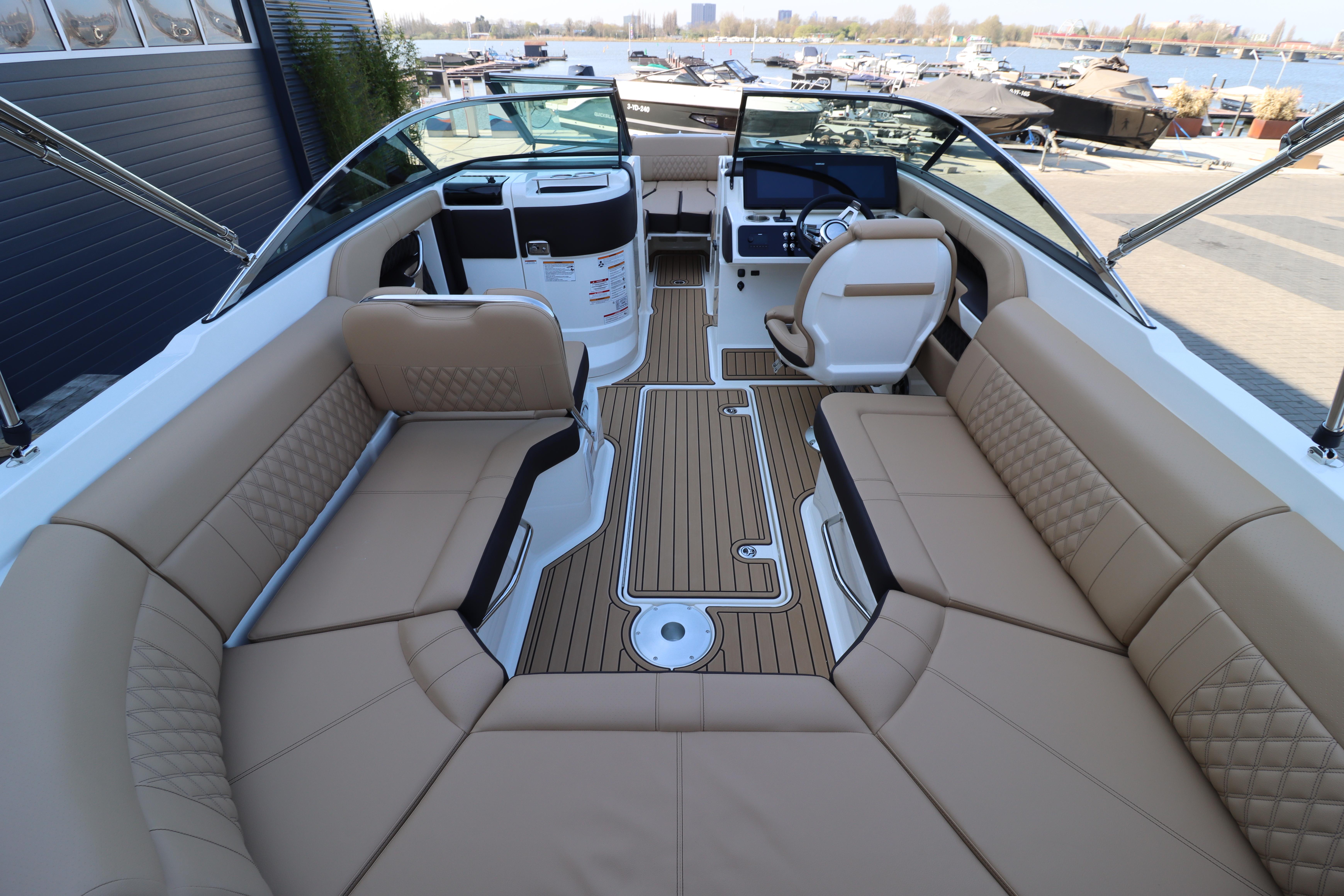 Sea Ray SLX 250 — foto 7 van 39