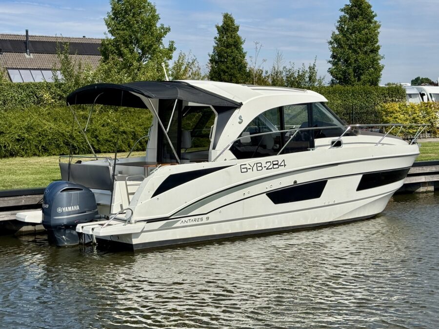 Beneteau Antares 9 — foto 10 van 29