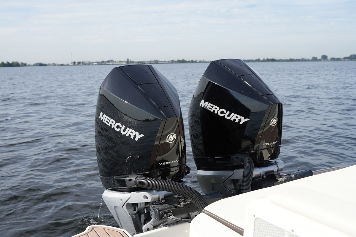 Sea Ray SDX 290 Outboard — foto 16 van 51