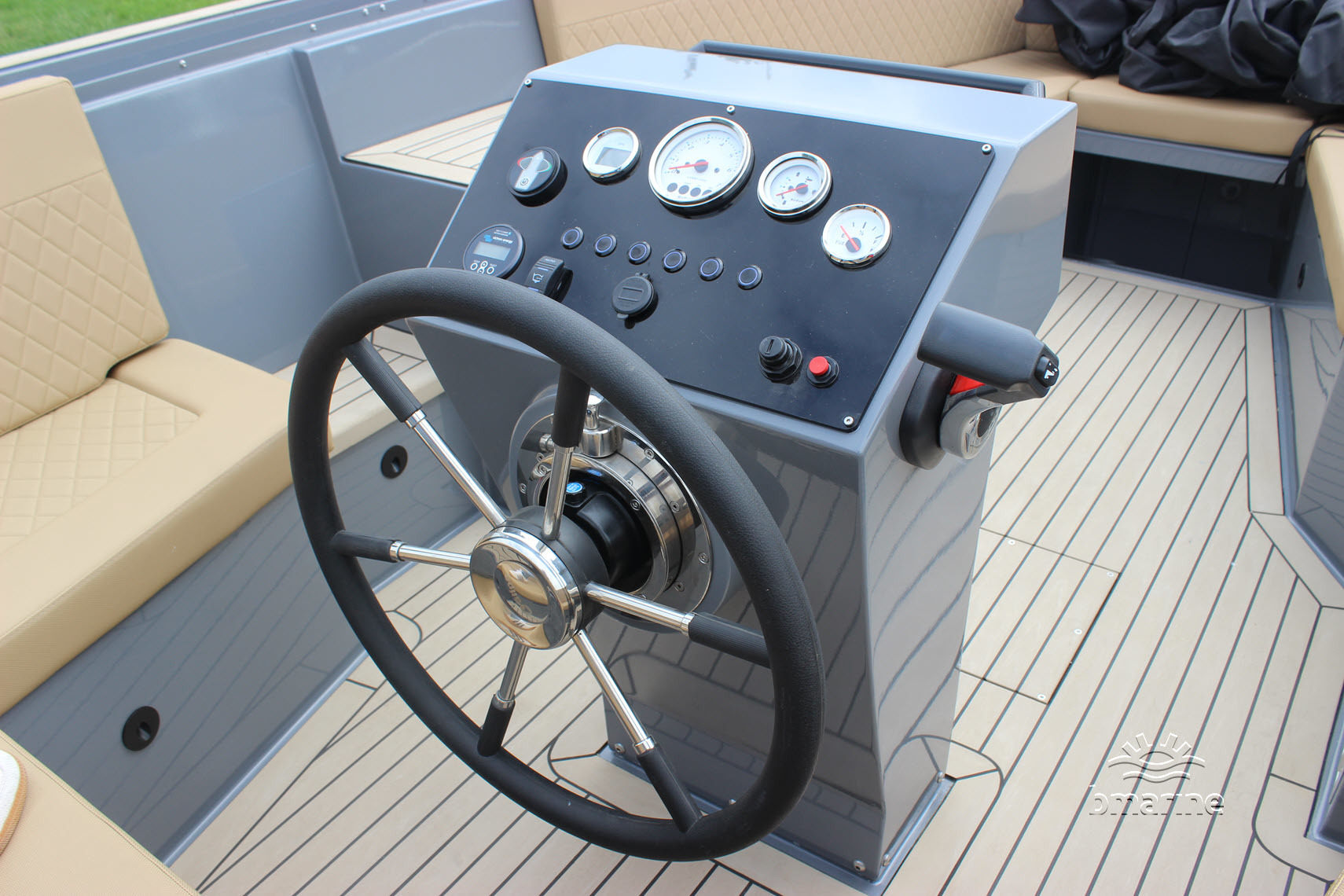 Elite 717 Tender — foto 17 van 34