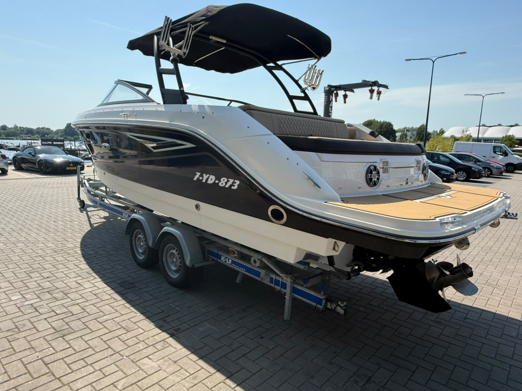 Sea Ray SLX 250 — foto 6 van 20