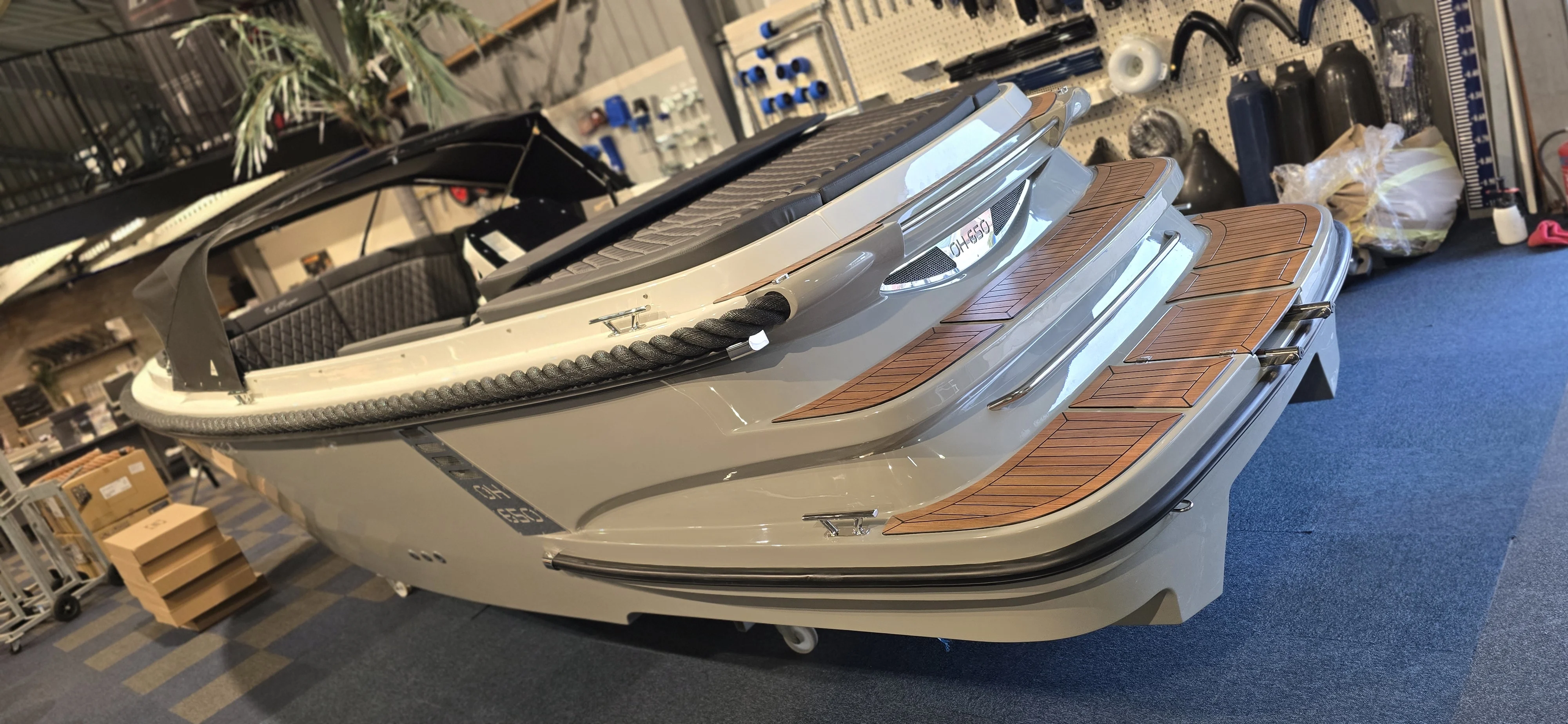 Oudhuijzer 650 tender met 30 pk Tohatsu etl — foto 4 van 12