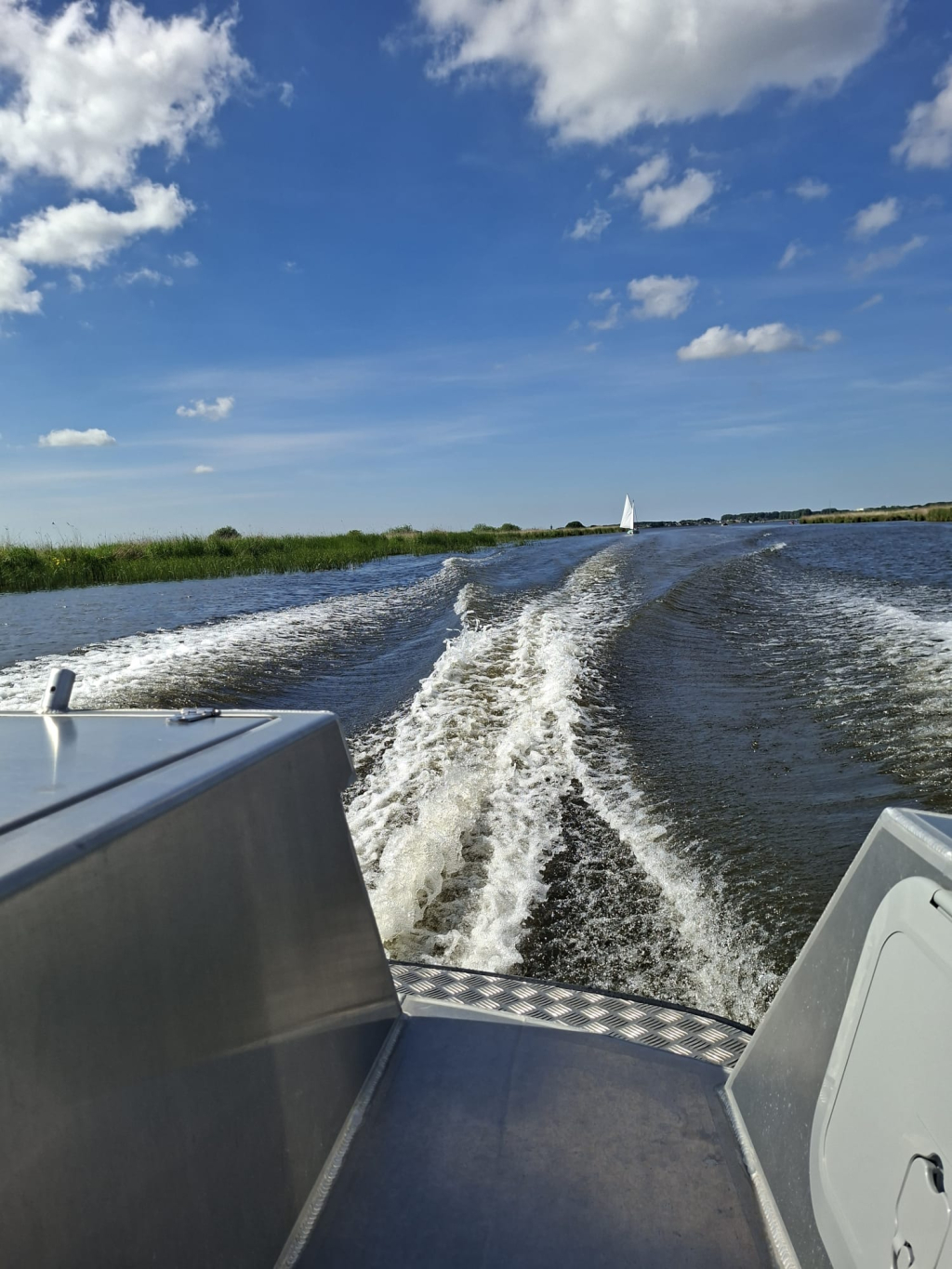 Van Vossen 660 tender met 70 pk Suzuki AVTL — foto 4 van 6