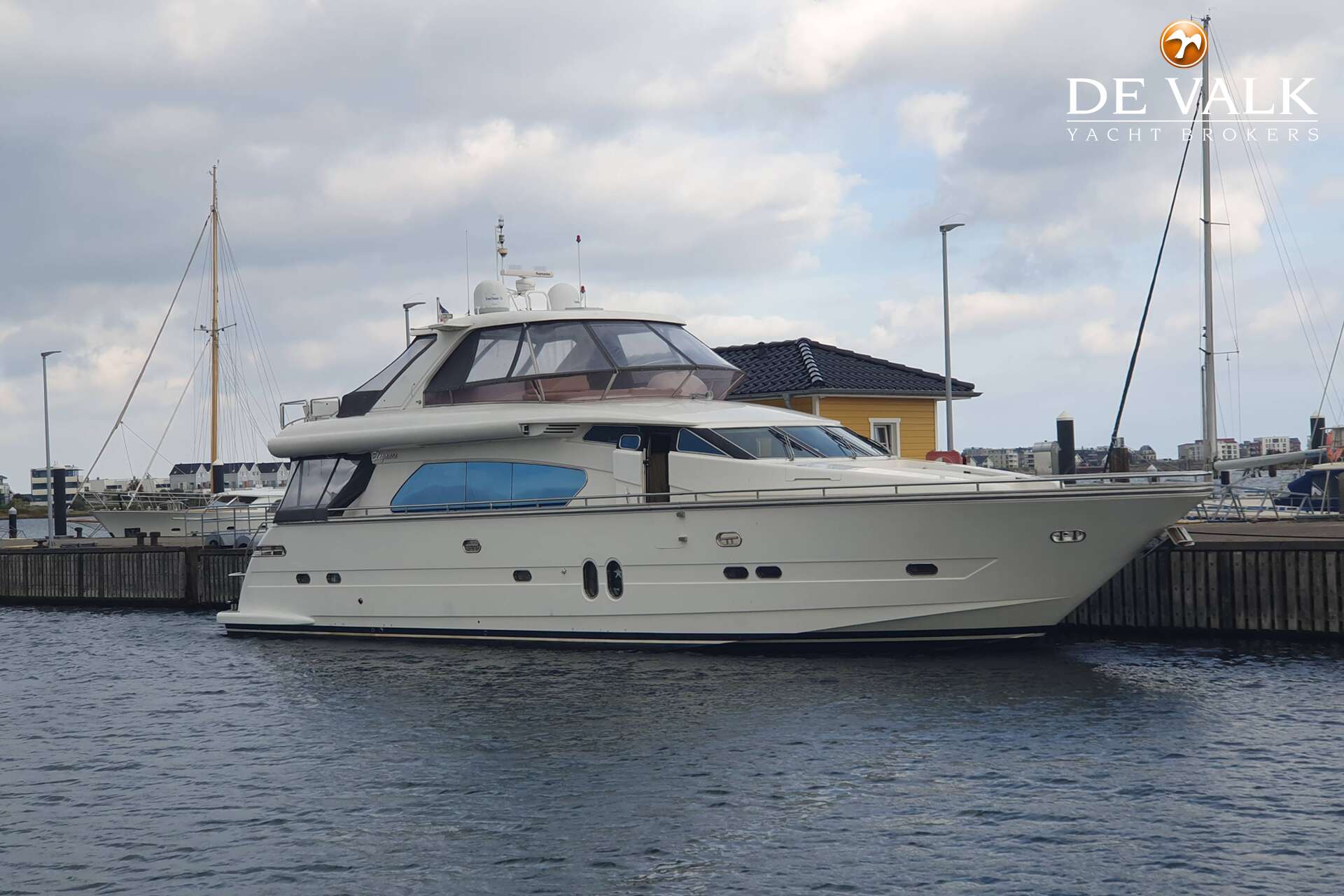 Elegance 72 — foto 2 van 40
