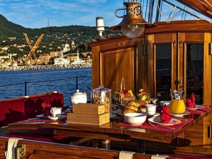 George Lawley & Son Corp.Shipyard USA - BluYachting — foto 10 van 12