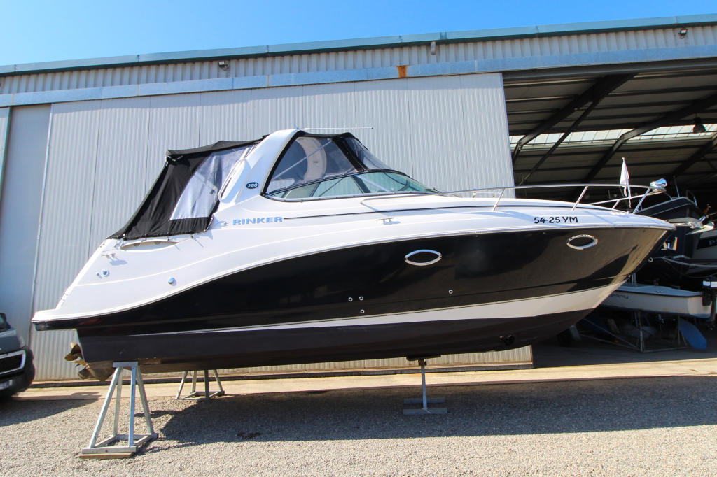 Rinker280 Express Cruiser