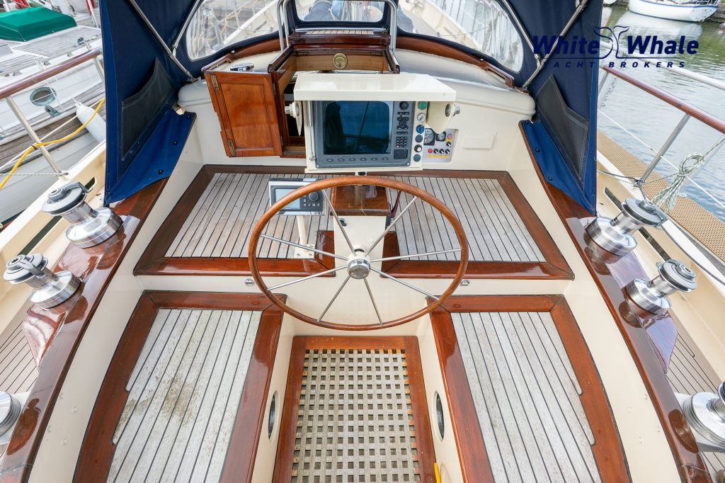 Pieter Beeldsnijder  Stagzeil schoener custom built refit — foto 7 van 87