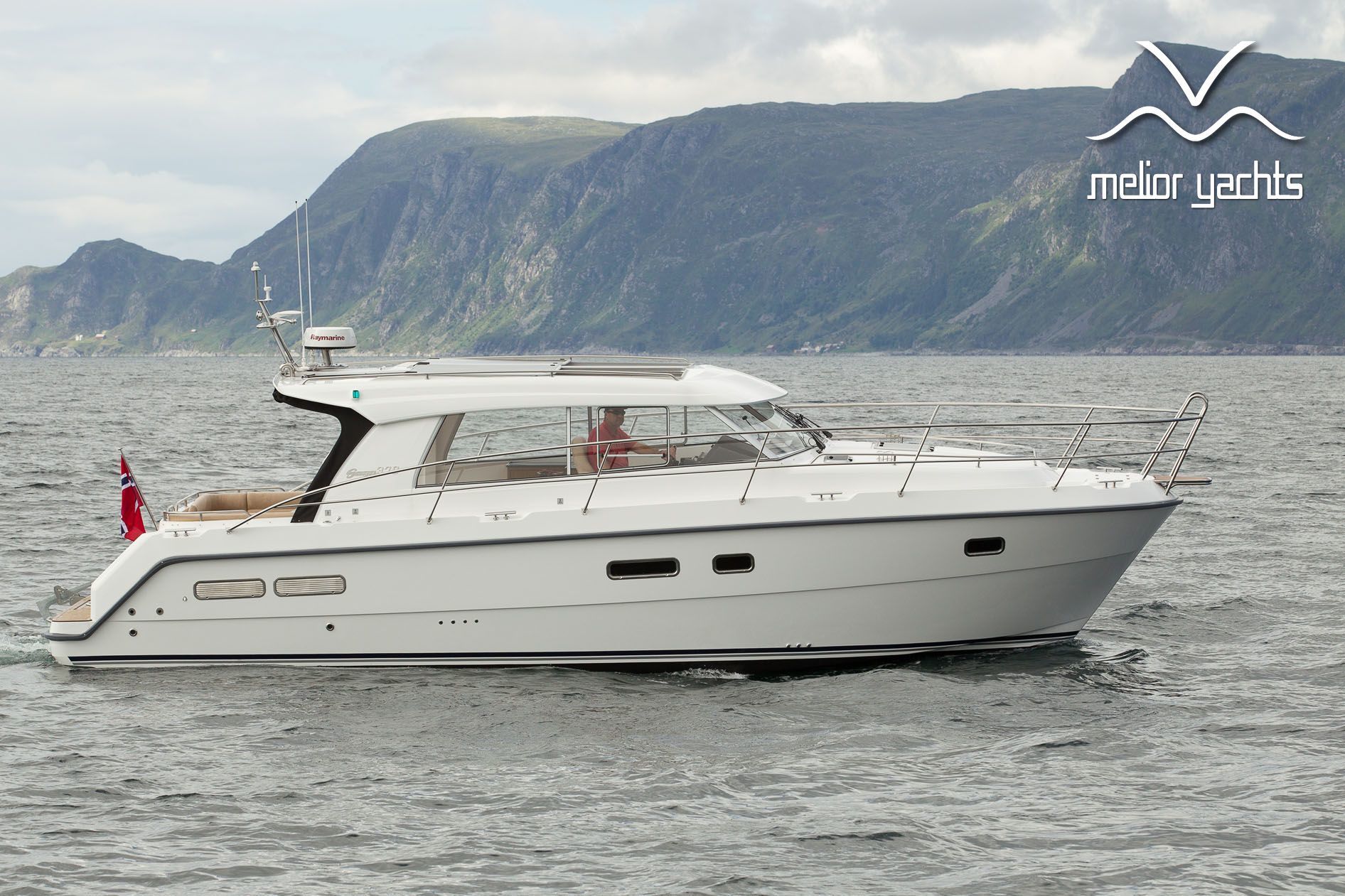Saga 390 HT — foto 1 van 39