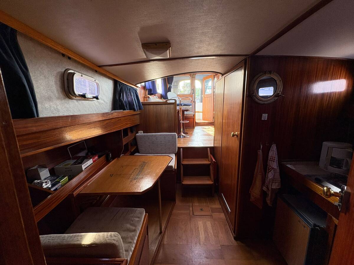 Molenmaker en Mantel kotter motorsailer — foto 13 van 25