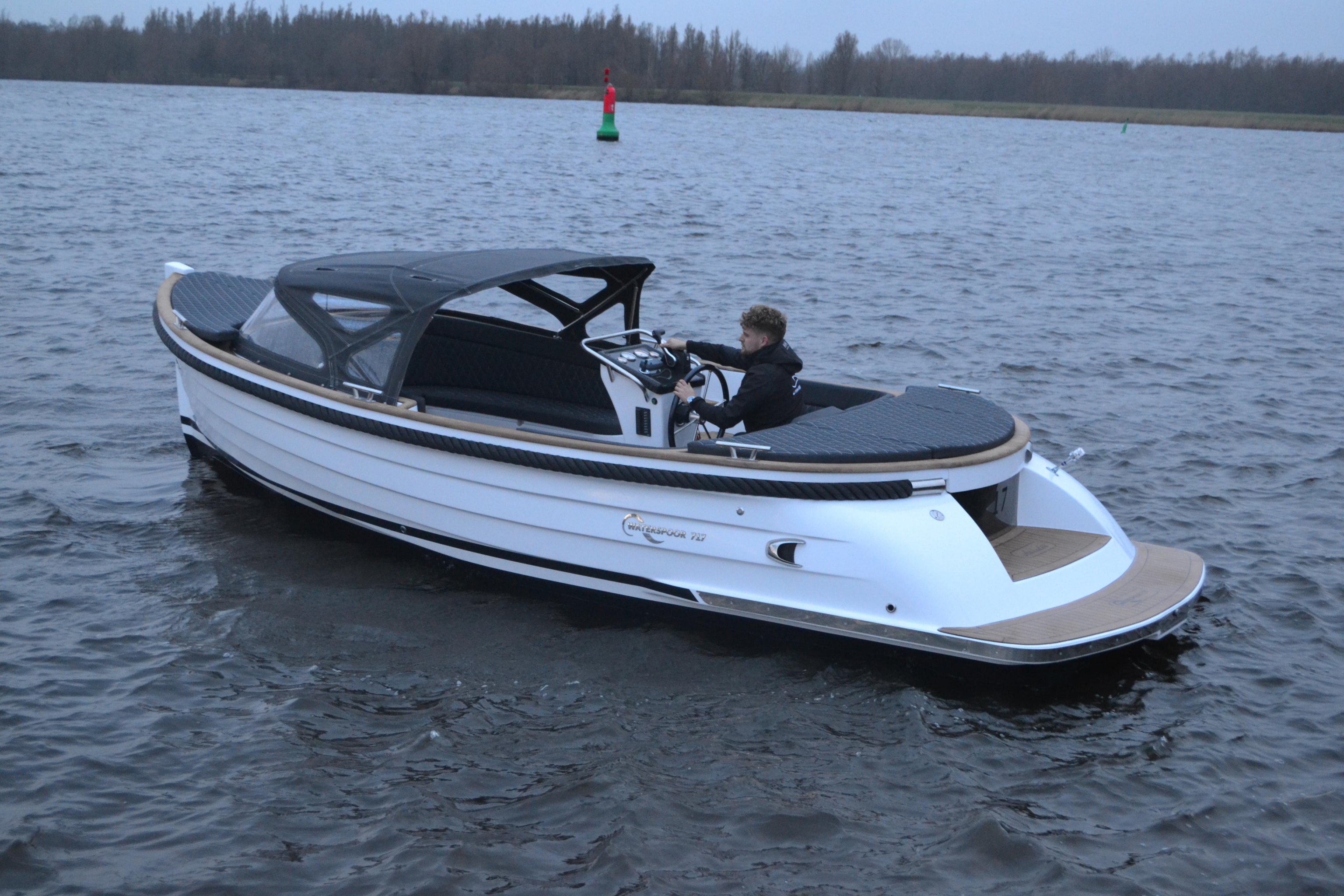 Waterspoor 717Outboard DE GROOTSTE SLOEPENSHOWROOM VAN NEDERLAND — foto 8 van 8