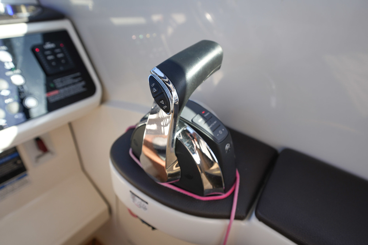Sea Ray Sundancer 290 — foto 30 van 76